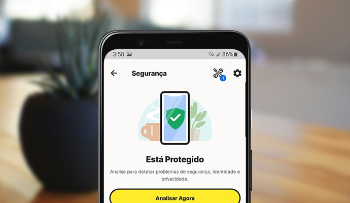 Telemóvel com a aplicação Norton Mobile Security